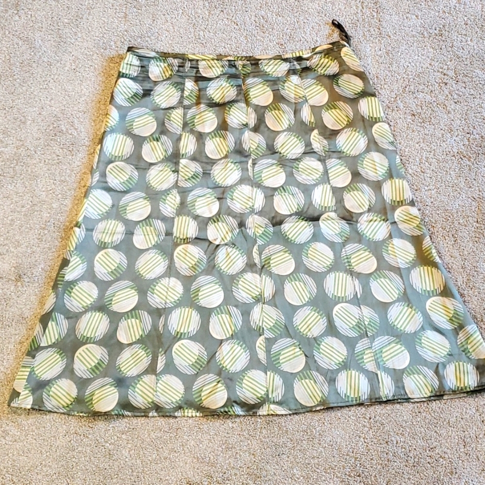 Amanda Smith women's beautiful A line skirt.